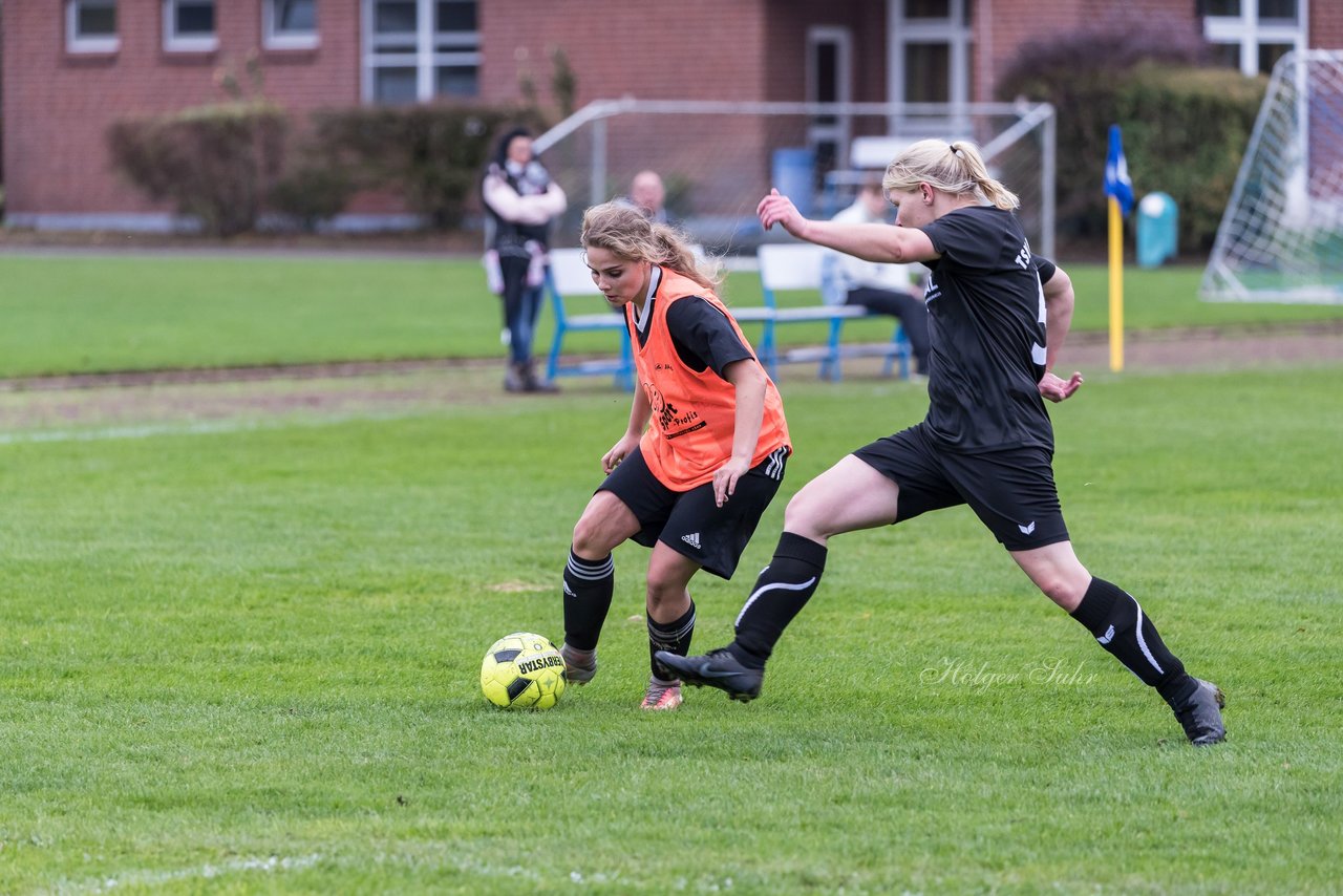 Bild 217 - Frauen TSV Wiemersdorf - VfR Horst : Ergebnis: 0:7